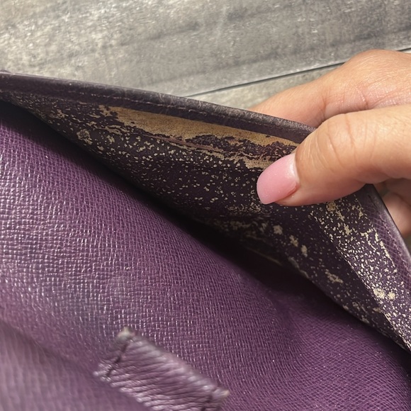 LOUIS VUITTON Yellow Epi Leather Porte Tresor Wallet - Picture 7 of 13